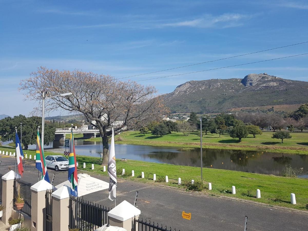 Sunset Boulevard Riverlodge Paarl Εξωτερικό φωτογραφία